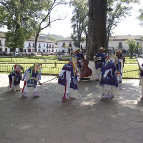 El Baile de los Viejitos (Dance of the Little Old Men)